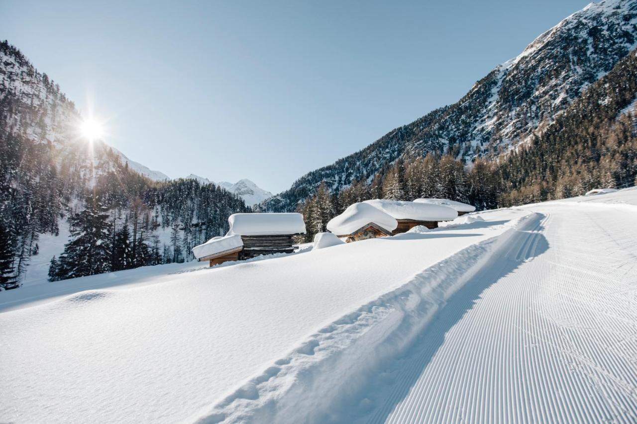 Das Gerstl Alpine Retreat Malles Venosta Exterior photo