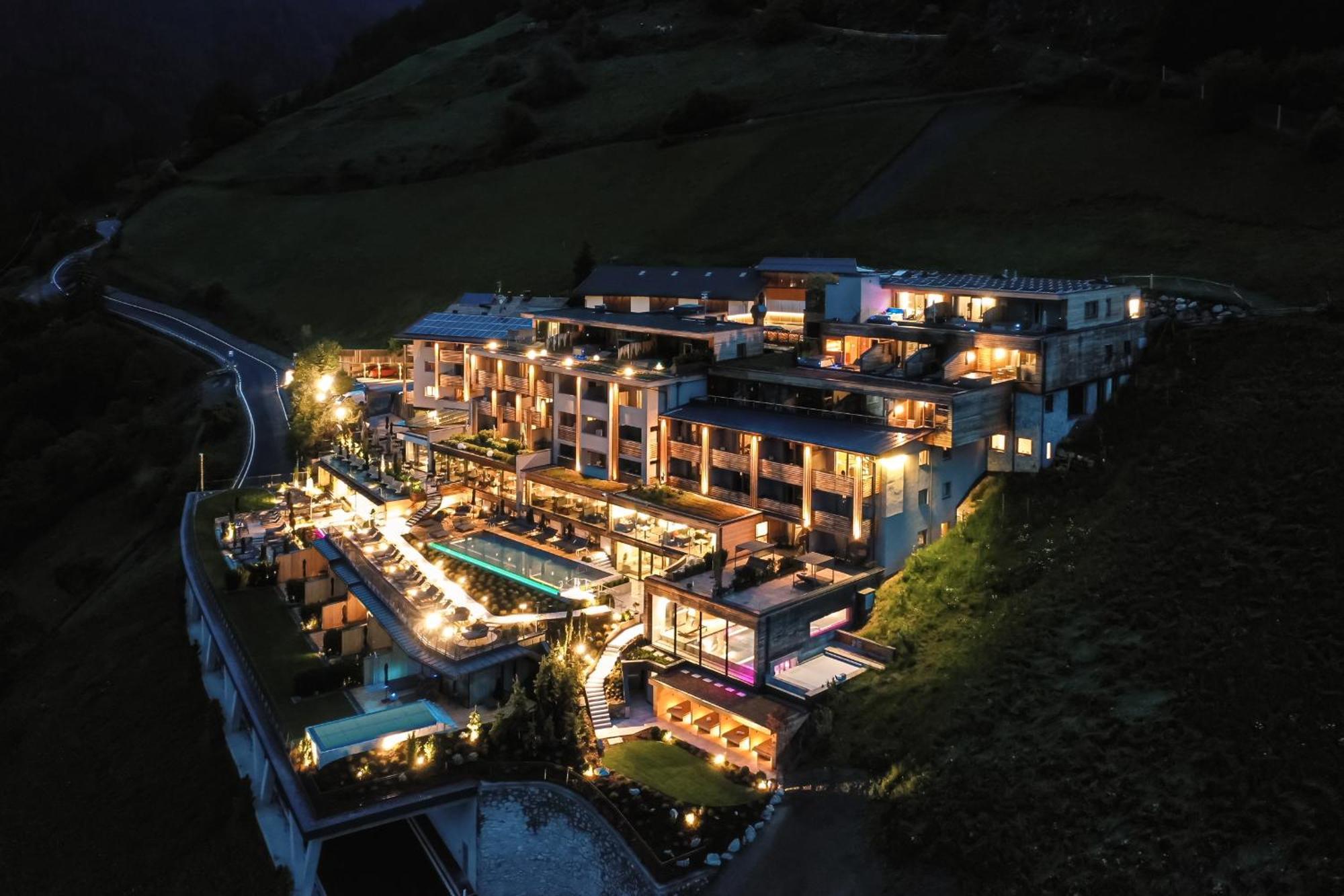Das Gerstl Alpine Retreat Malles Venosta Exterior photo